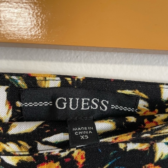 Guess Women's Romily  Asymmetrical Floral Skirt Size XS - Picture 6 of 8